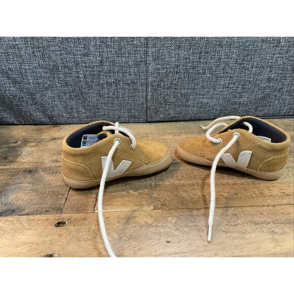BABY SUEDE CAMEL PIERRE SHOES - Size 4 - Ships Free - Picture 2 of 7